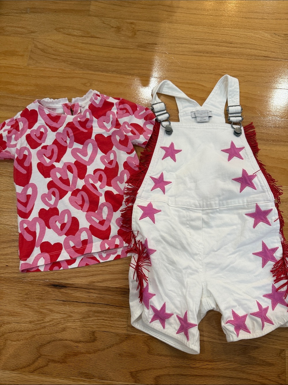 Stella McCartney Kids Pink & Red Heart Print Tee and matching overall shorts set